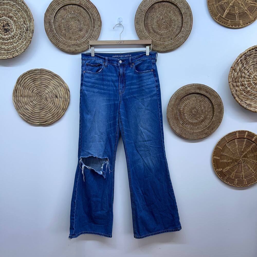 AE American Eagle Low Rise Baggy Flare Denim Jeans 12 LONG Distressed Blue